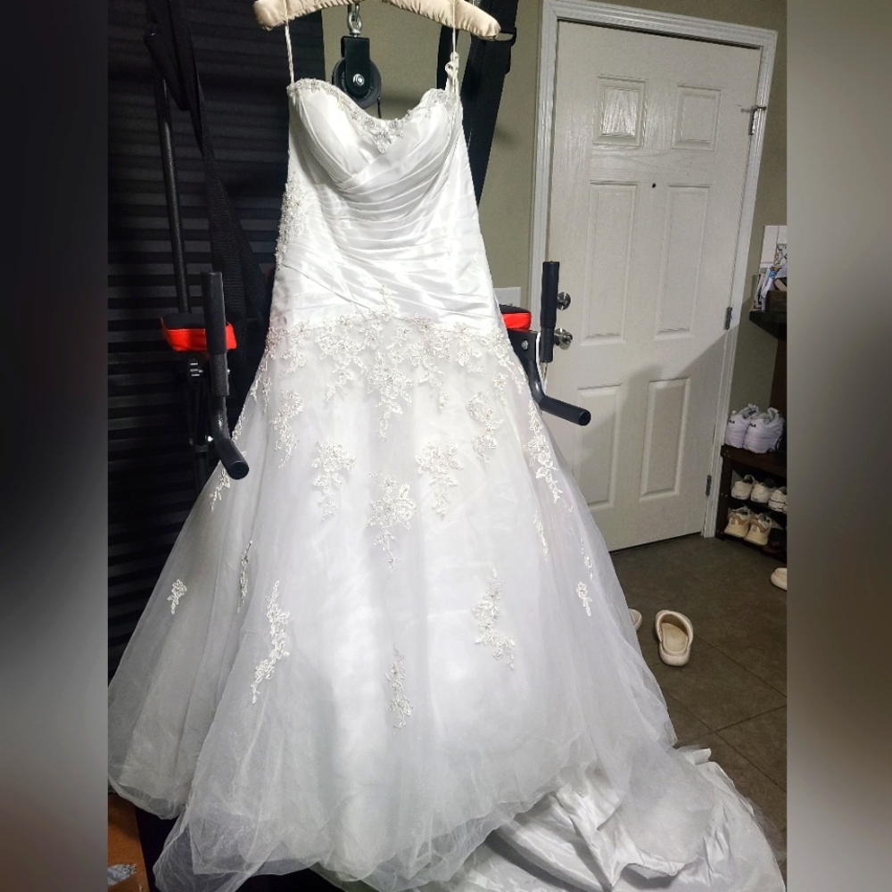 Wedding dress